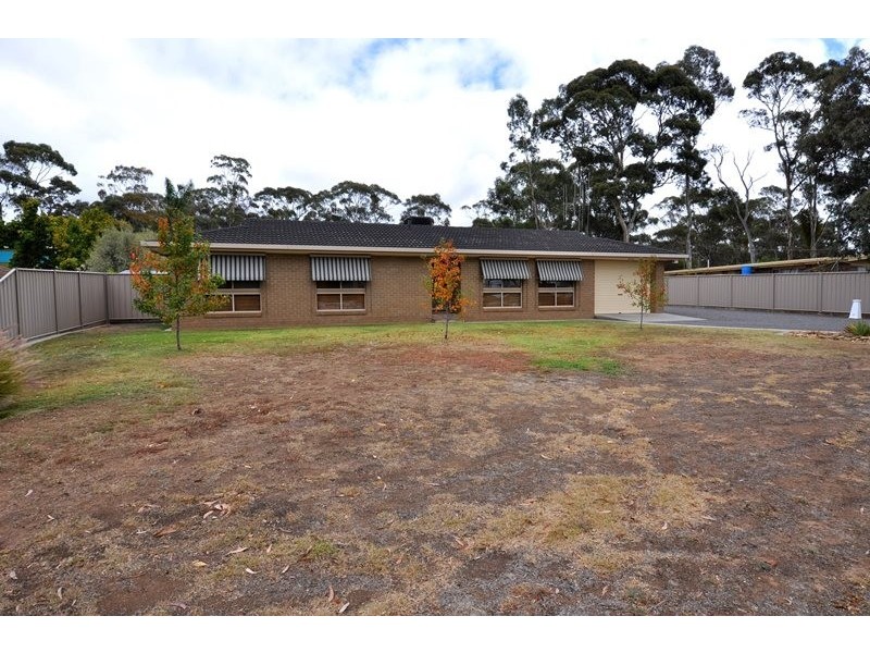102 MacDougall Road, Golden Gully VIC 3555