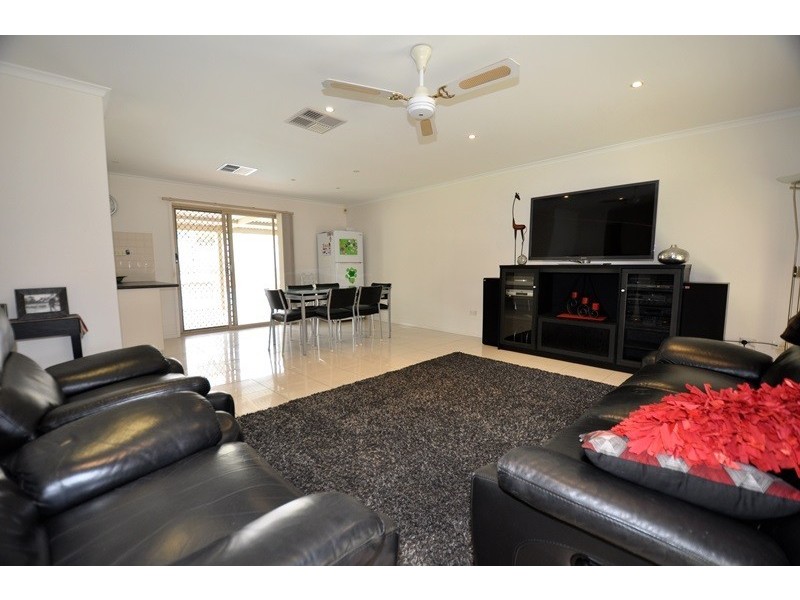 102 MacDougall Road, Golden Gully VIC 3555