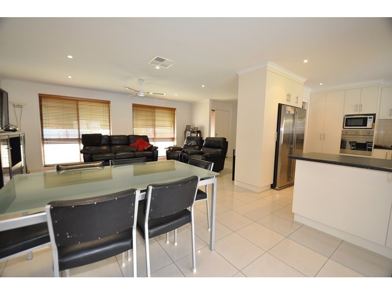 102 MacDougall Road, Golden Gully VIC 3555