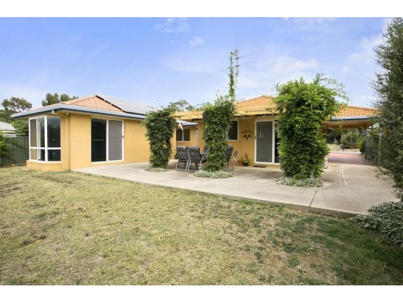 9 Joanna Court, Strathdale VIC 3550