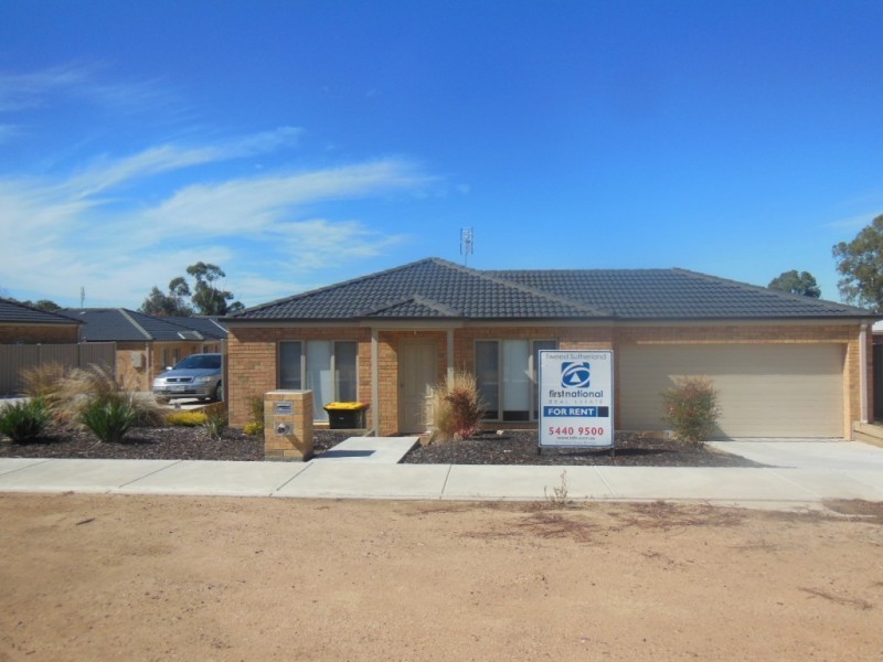 1/107 St Killians Street, White Hills VIC 3550