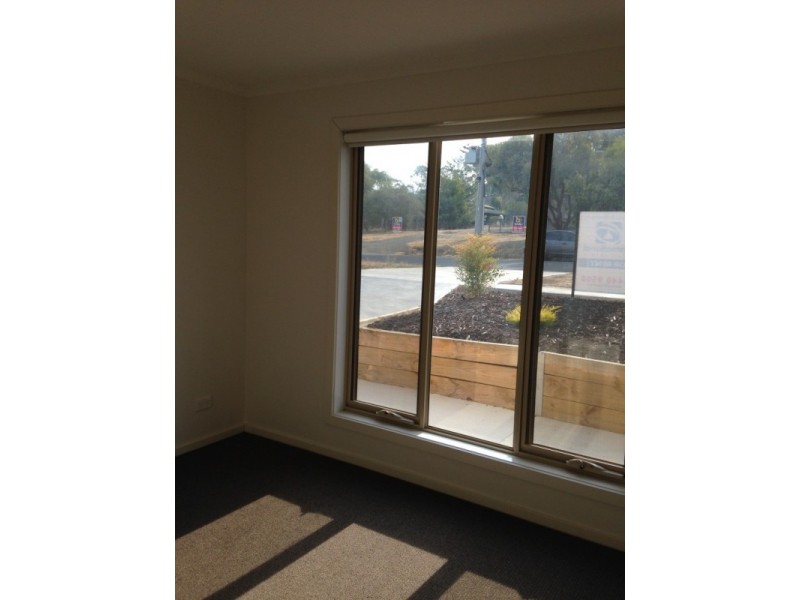 1/107 St Killians Street, White Hills VIC 3550