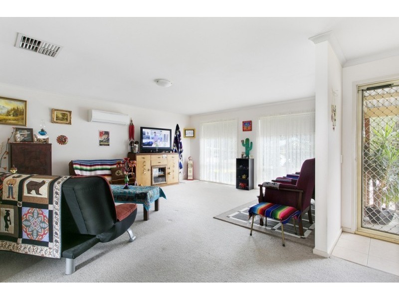 14 Wingoon Drive, California Gully VIC 3556