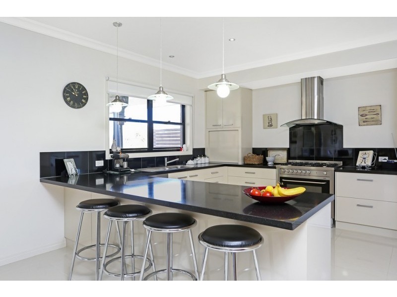 23 Bronwyn Court, Spring Gully VIC 3550