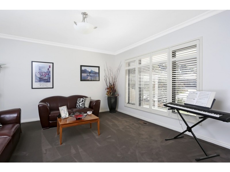 23 Bronwyn Court, Spring Gully VIC 3550