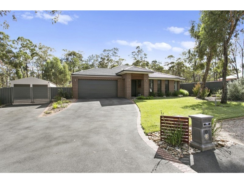 109 Pioneer Drive, Maiden Gully VIC 3551