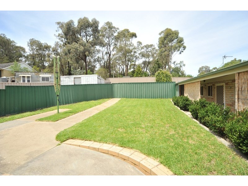 12 Holland Court, Kennington VIC 3550