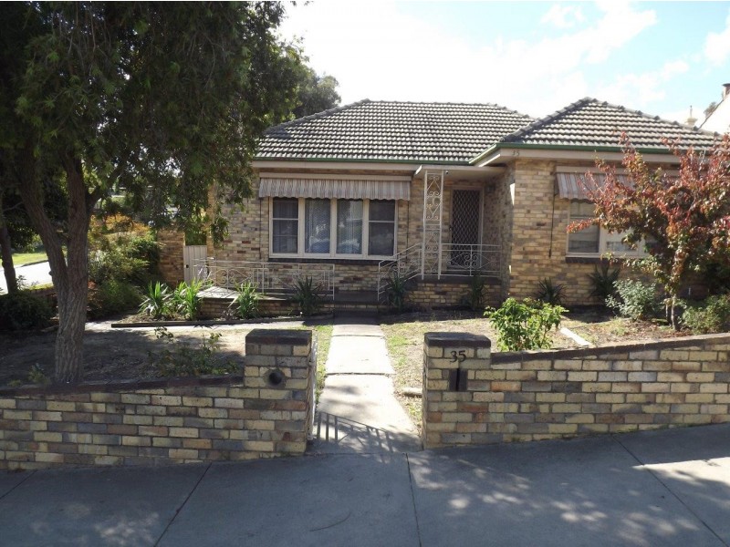 35 Russell Street, Quarry Hill VIC 3550