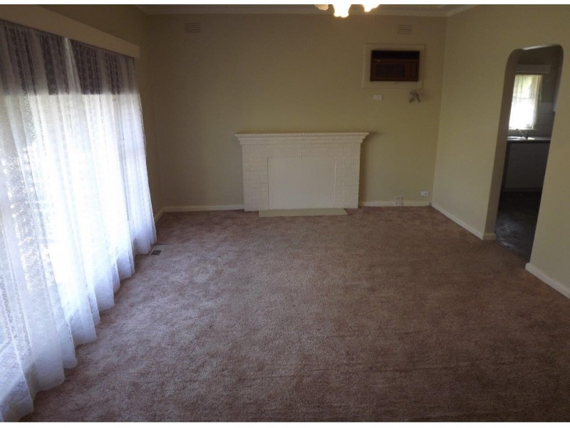 35 Russell Street, Quarry Hill VIC 3550