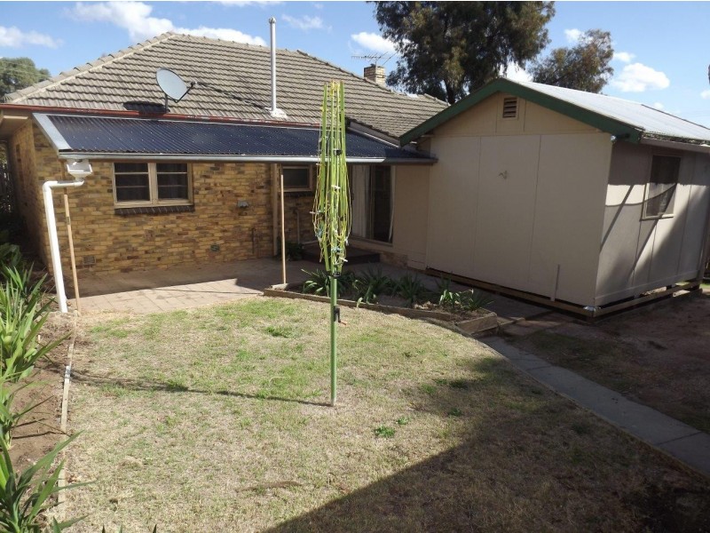35 Russell Street, Quarry Hill VIC 3550