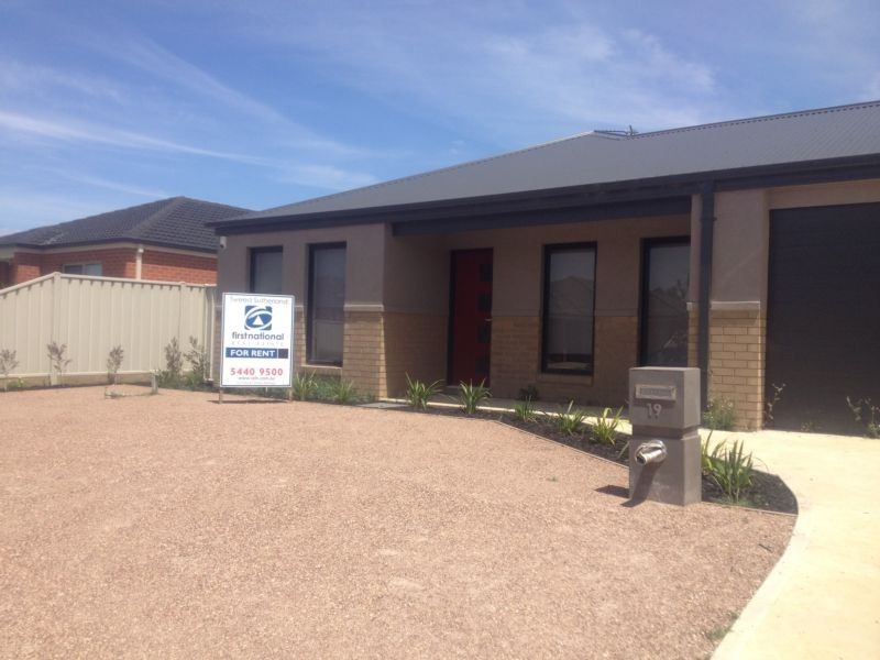 19 O’Neill Court, Epsom VIC 3551