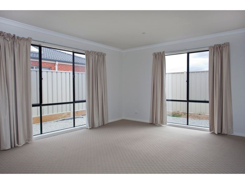 19 O’Neill Court, Epsom VIC 3551