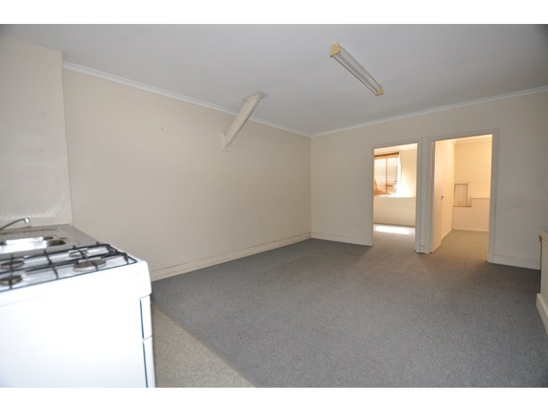 16 High Street, Eaglehawk VIC 3556