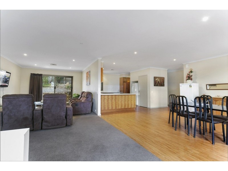 123 Osborne Street, Flora Hill VIC 3550