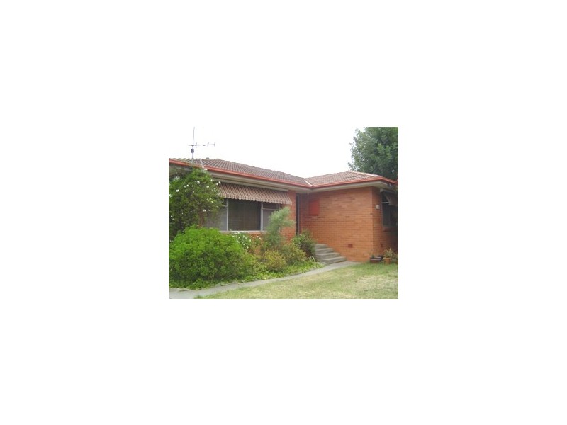 16 Lowndes Street, Kennington VIC 3550