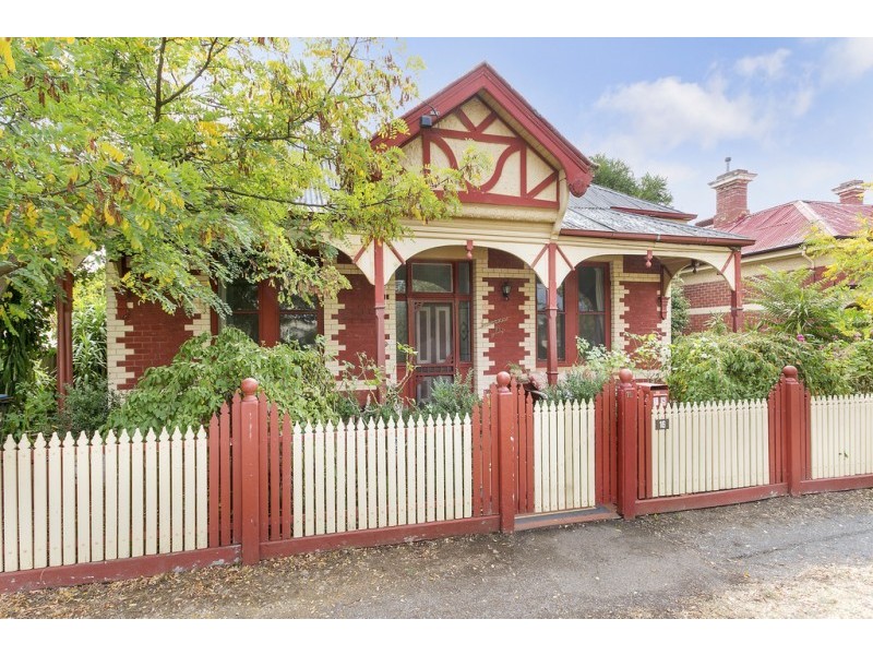 16 Palmerston Street, Quarry Hill VIC 3550