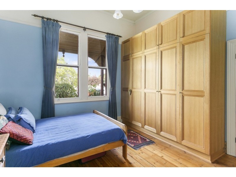 16 Palmerston Street, Quarry Hill VIC 3550
