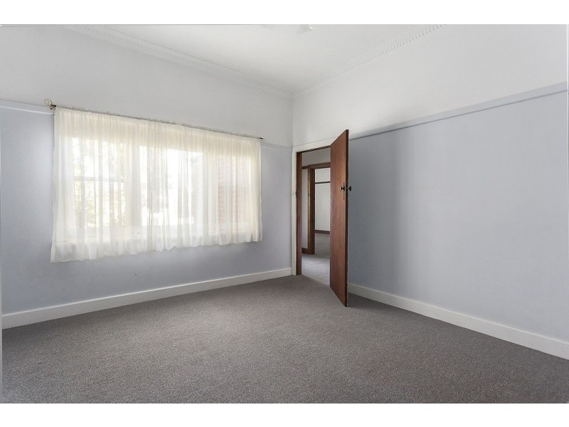 10 Eadie Street, Quarry Hill VIC 3550