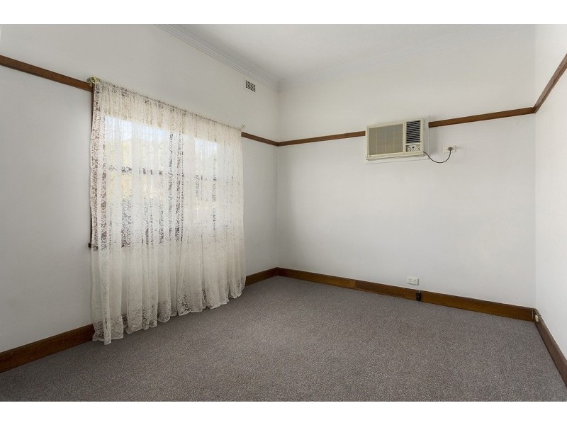 10 Eadie Street, Quarry Hill VIC 3550