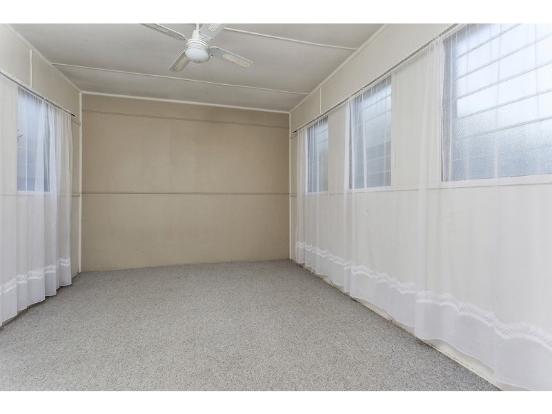 10 Eadie Street, Quarry Hill VIC 3550