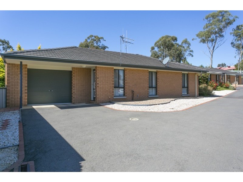 2/110B Osborne Street, Flora Hill VIC 3550
