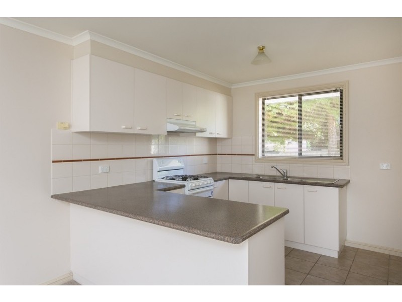2/110B Osborne Street, Flora Hill VIC 3550