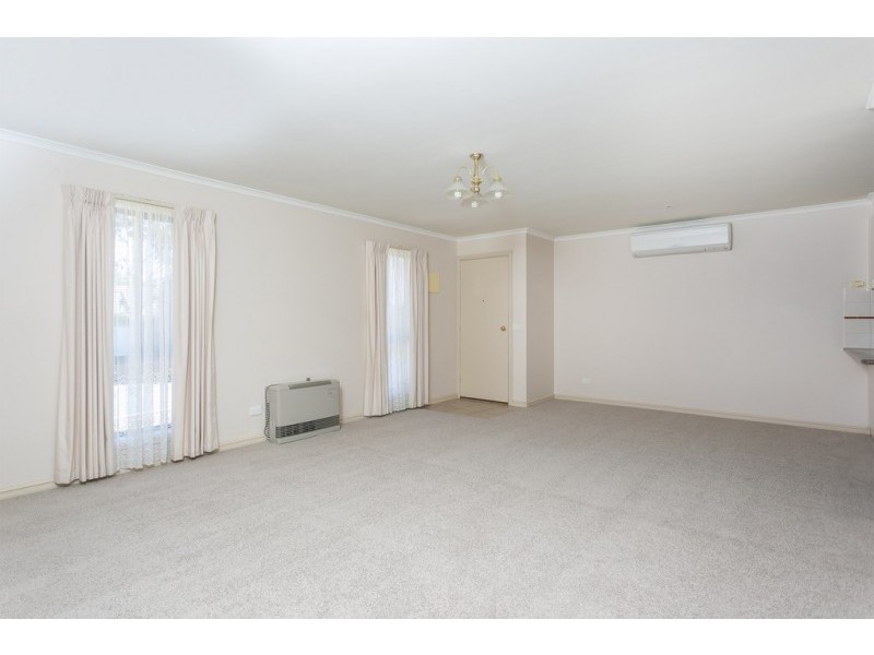 2/110B Osborne Street, Flora Hill VIC 3550