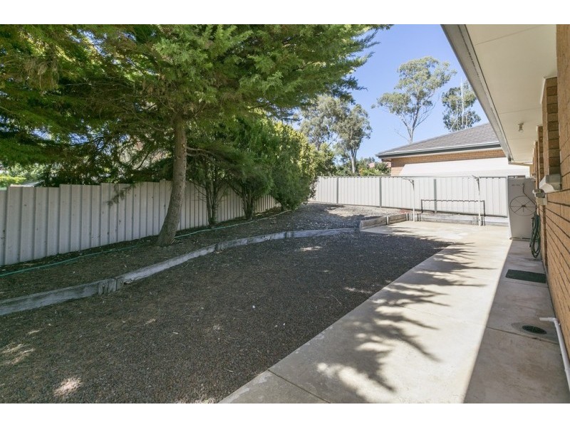 2/110B Osborne Street, Flora Hill VIC 3550