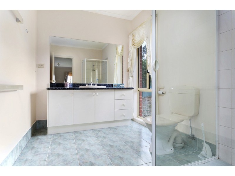 12 Ironbark Court, Kennington VIC 3550