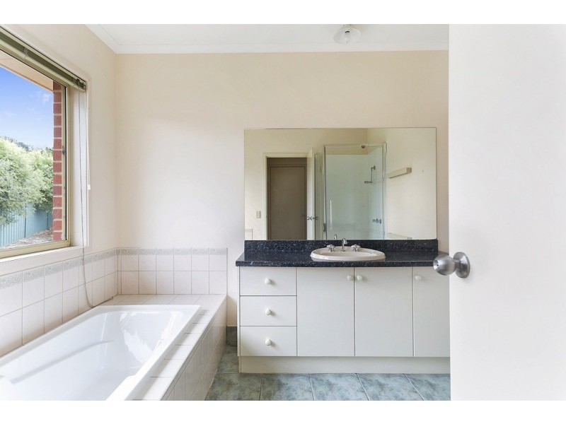 12 Ironbark Court, Kennington VIC 3550