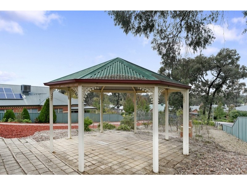 12 Ironbark Court, Kennington VIC 3550