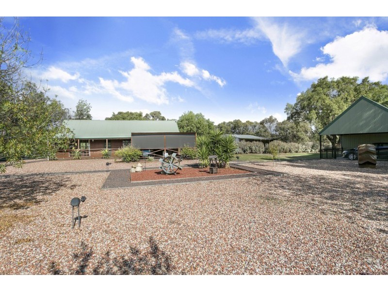 31 Chapel Street, Serpentine VIC 3517