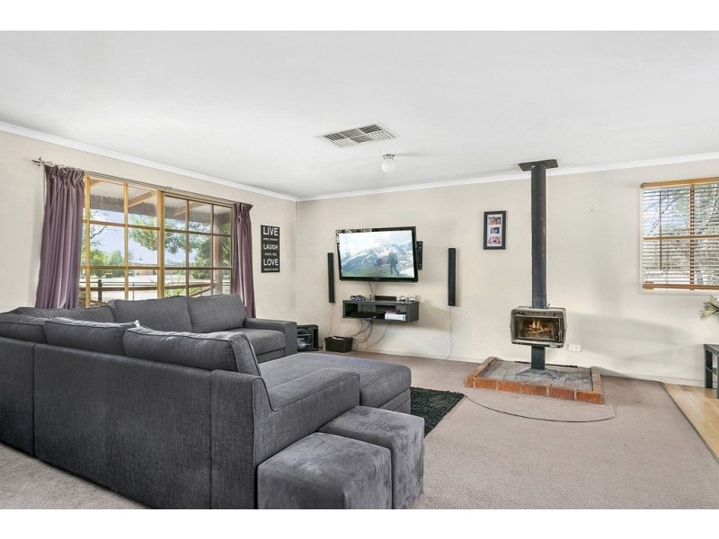 31 Chapel Street, Serpentine VIC 3517