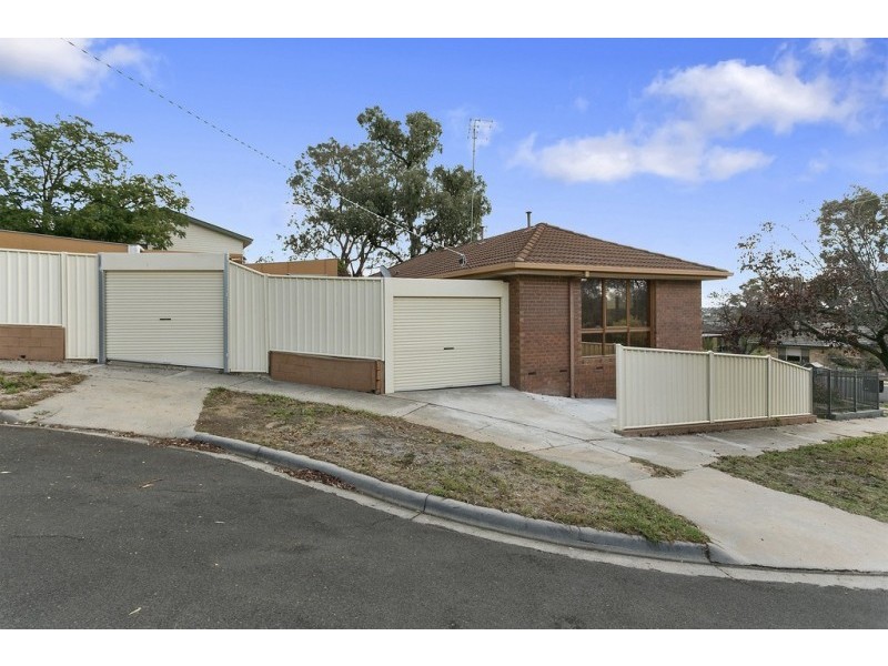 5 Moomba Court, Kennington VIC 3550