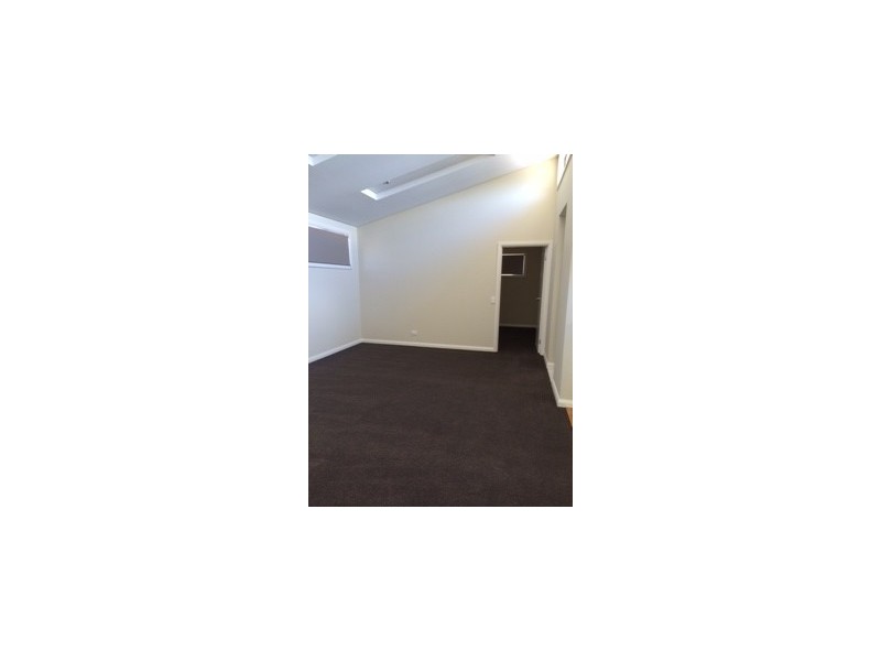 2/23 Alexander Street, Kangaroo Flat VIC 3555
