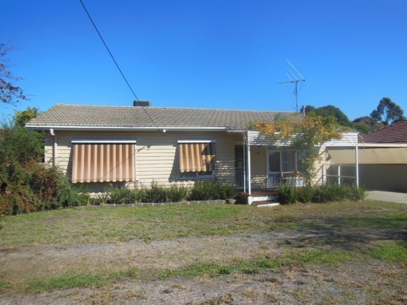 30 Wireless Street, Kangaroo Flat VIC 3555
