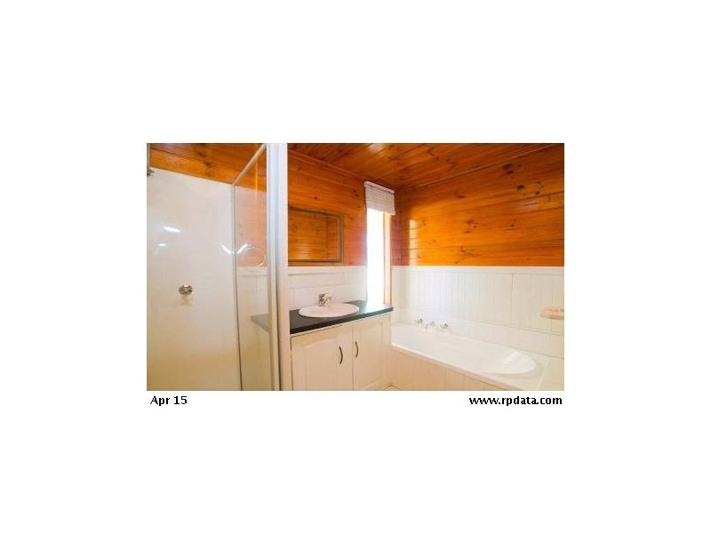 30 Wireless Street, Kangaroo Flat VIC 3555