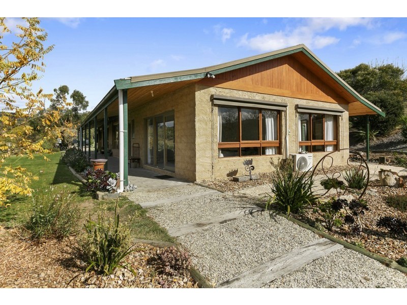739 North Harcourt Road, Sedgwick VIC 3551