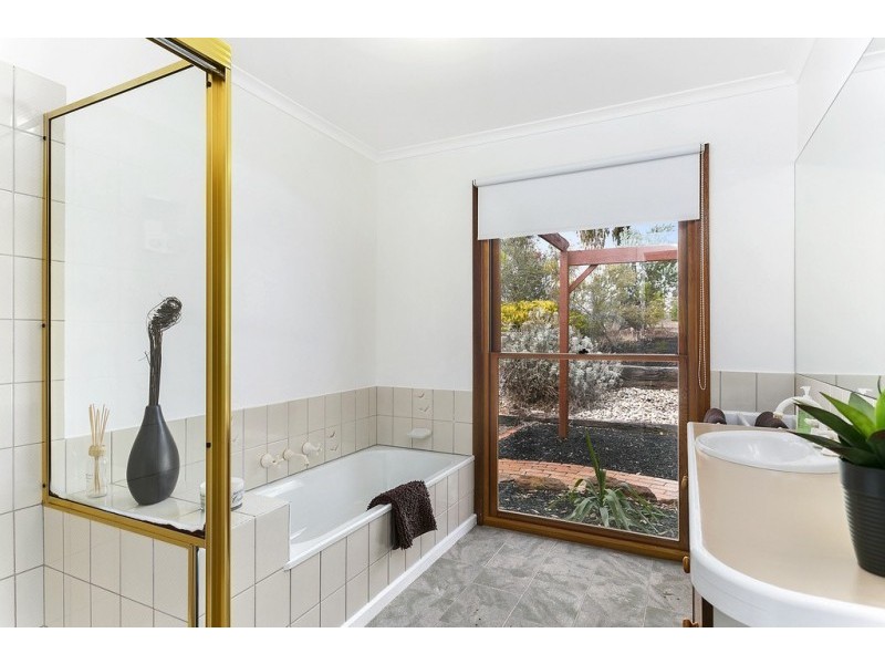 39 James Cook Drive, Strathfieldsaye VIC 3551