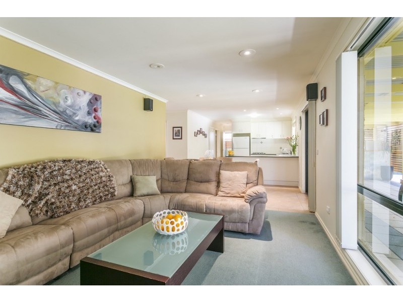 20 Elvey Drive, Kangaroo Flat VIC 3555