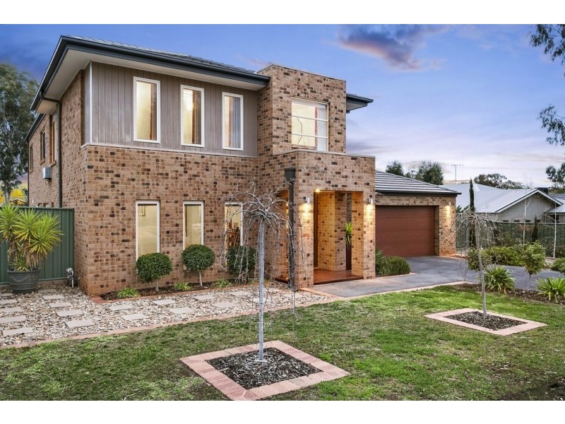 12 Arlington Court, Maiden Gully VIC 3551