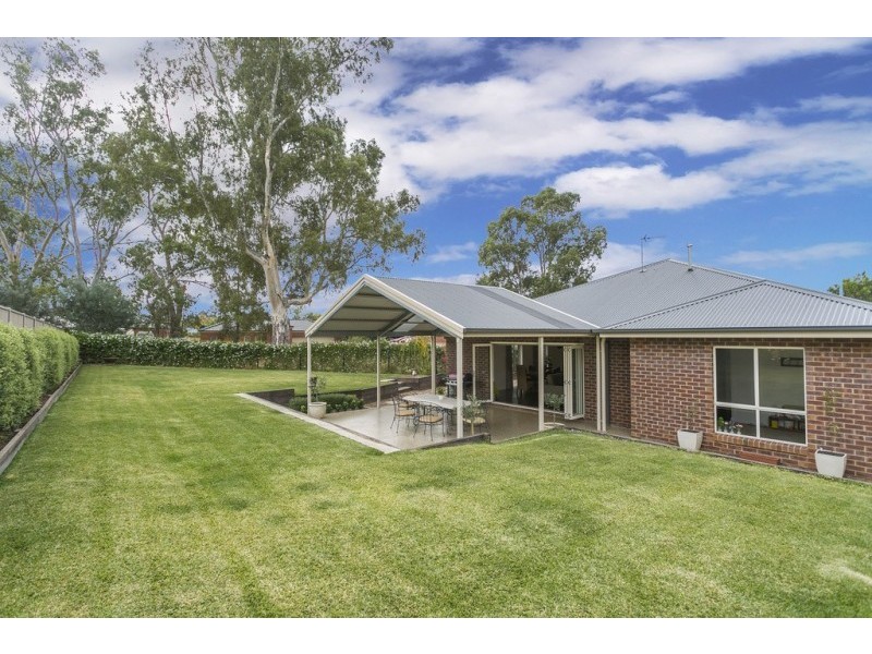 17 Kennewell Street, White Hills VIC 3550
