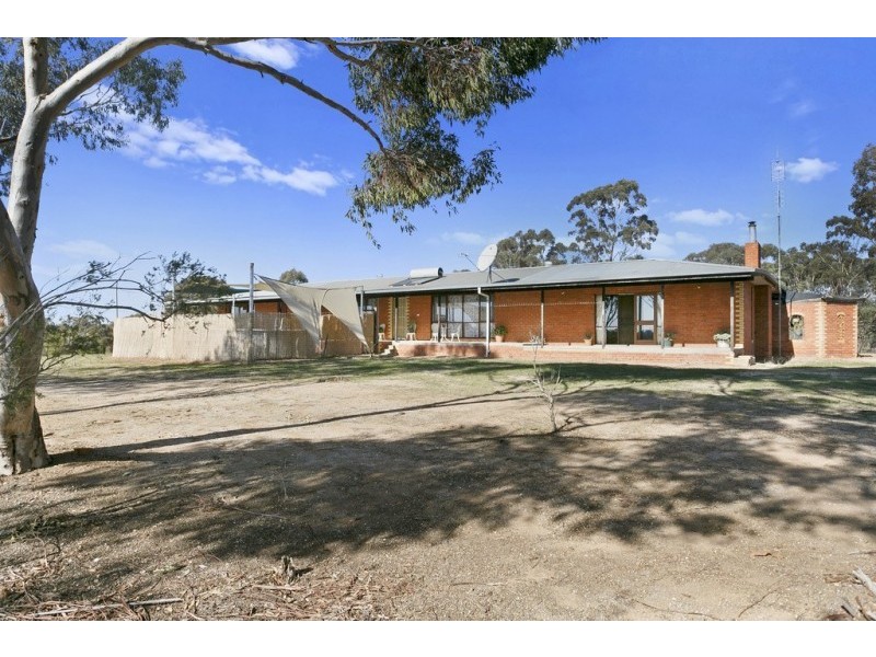 155 Scotts Road, Neilborough VIC 3570