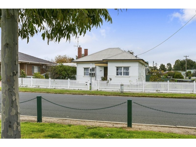 39 Simpsons Road, Eaglehawk VIC 3556