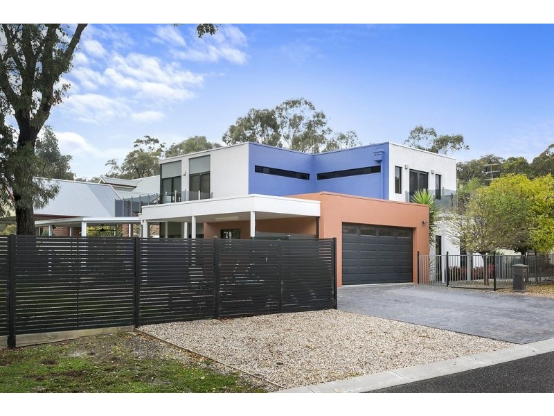 1 Philden Way, Spring Gully VIC 3550
