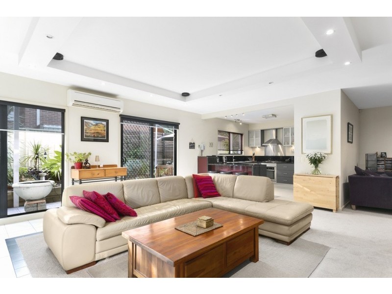 1 Philden Way, Spring Gully VIC 3550