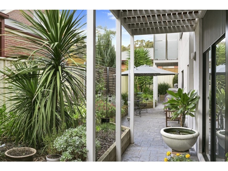 1 Philden Way, Spring Gully VIC 3550