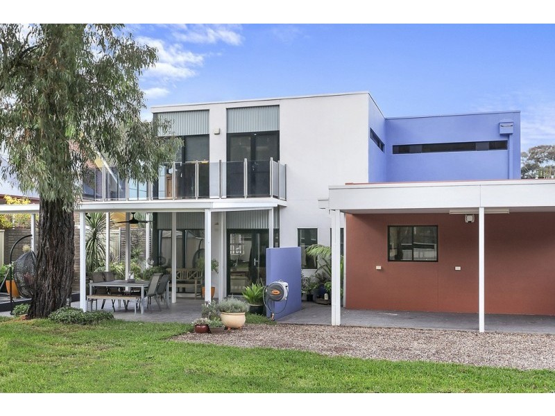 1 Philden Way, Spring Gully VIC 3550