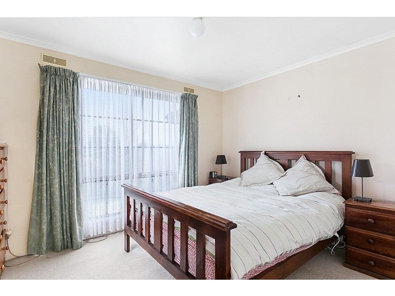 1/4 Marinna Court, Strathdale VIC 3550