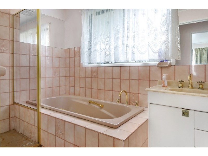 1/4 Marinna Court, Strathdale VIC 3550